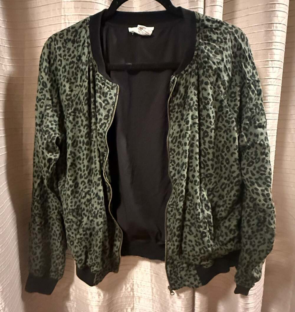 Beach Lunch Lounge Wakanda Green Leopard Print Lightweight Bomber Jacket Size S